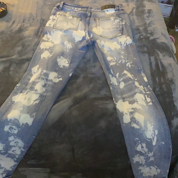 Men Distressed jeans - Picture 2 of 3